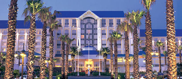 Table_Bay_hotel